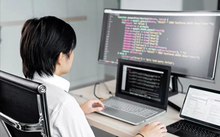 祁阳 api php源码,下载的php源码怎么运行呢？